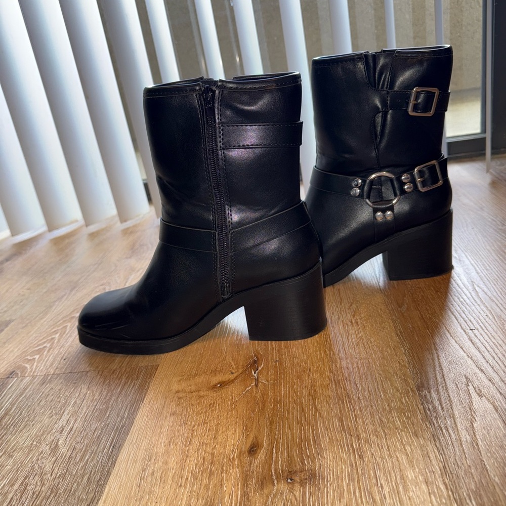 Black Leather Style Ankle Boots Women’s Size 9 - Picture 5 of 11